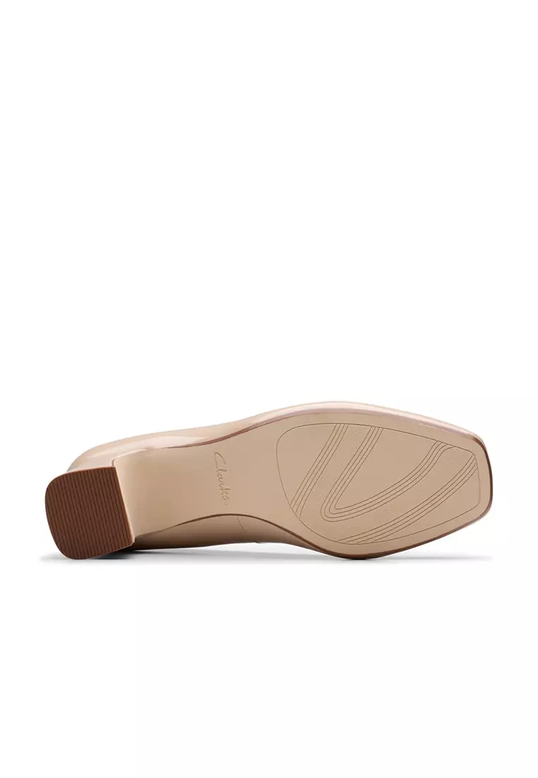 Womens Fernie Court Shoes - Sand Patent