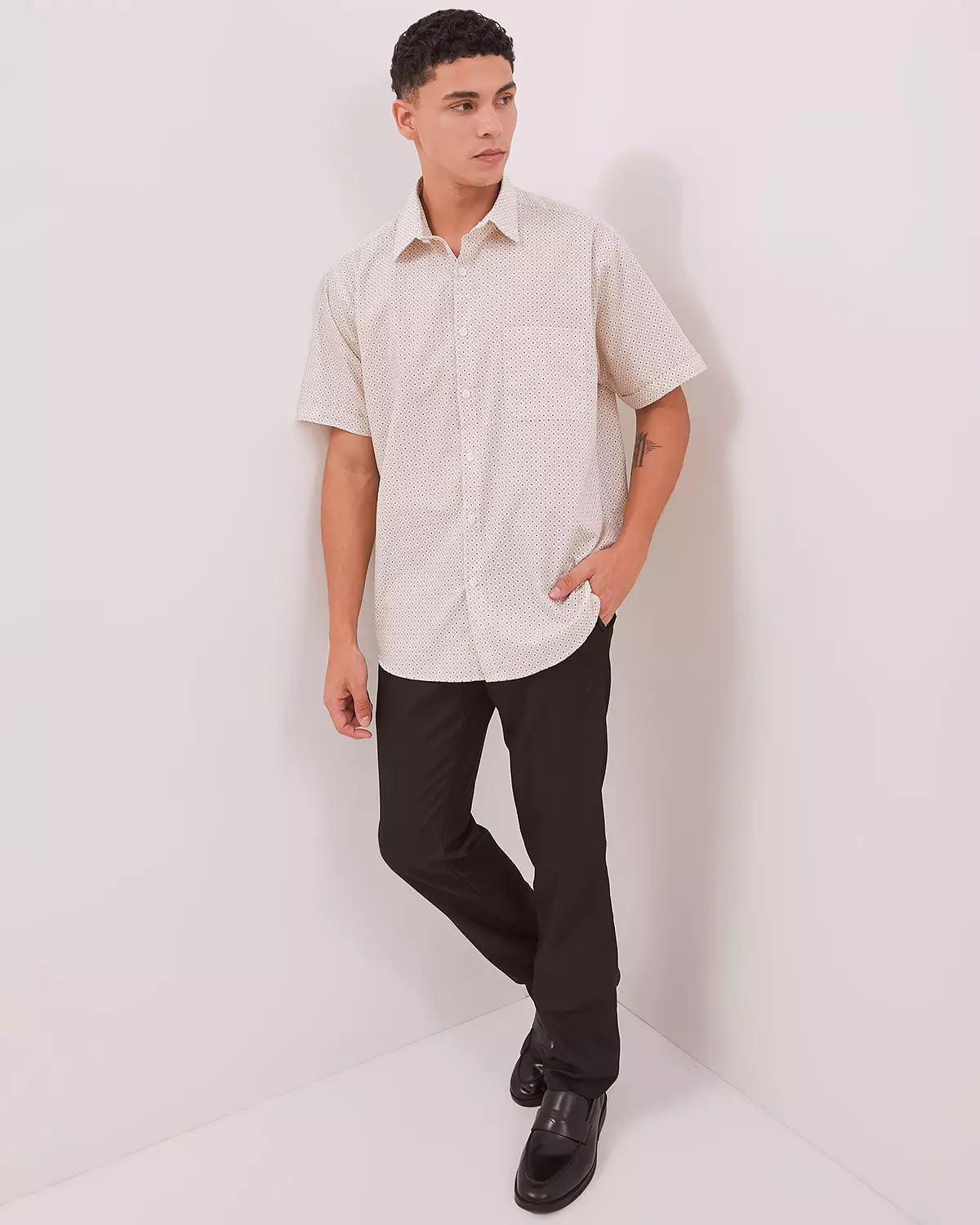 MEN'S CREAM PRINT SHORT SLEEVE SHIRT