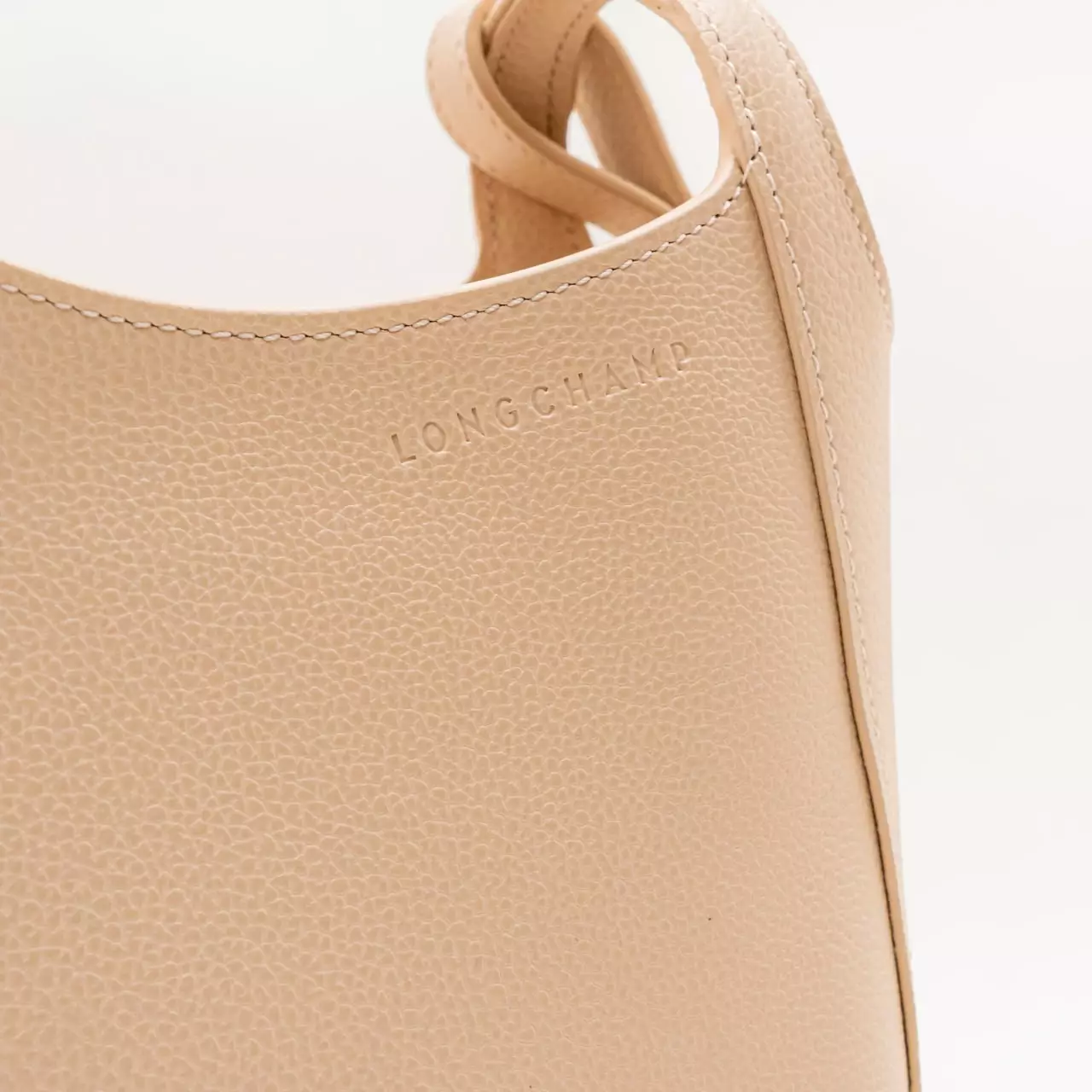 Le Foulonné Small Grained Crossbody Bag Cream