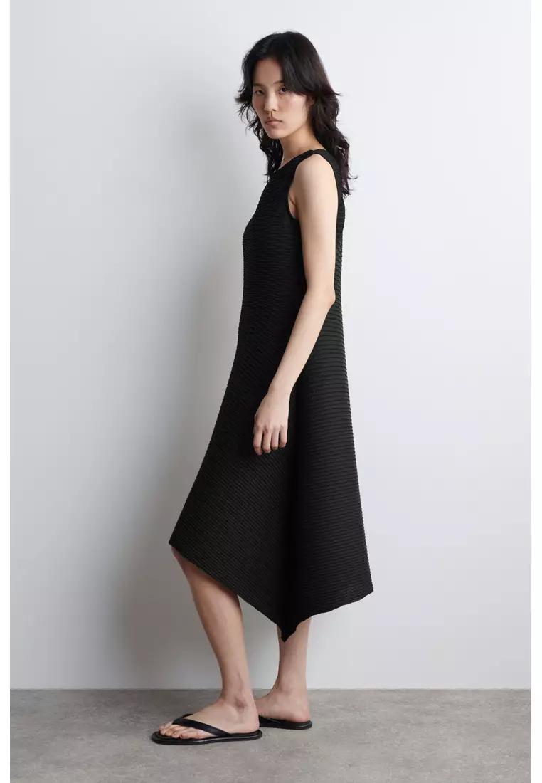 VOLUMINOUS PLEATED MIDI DRESS