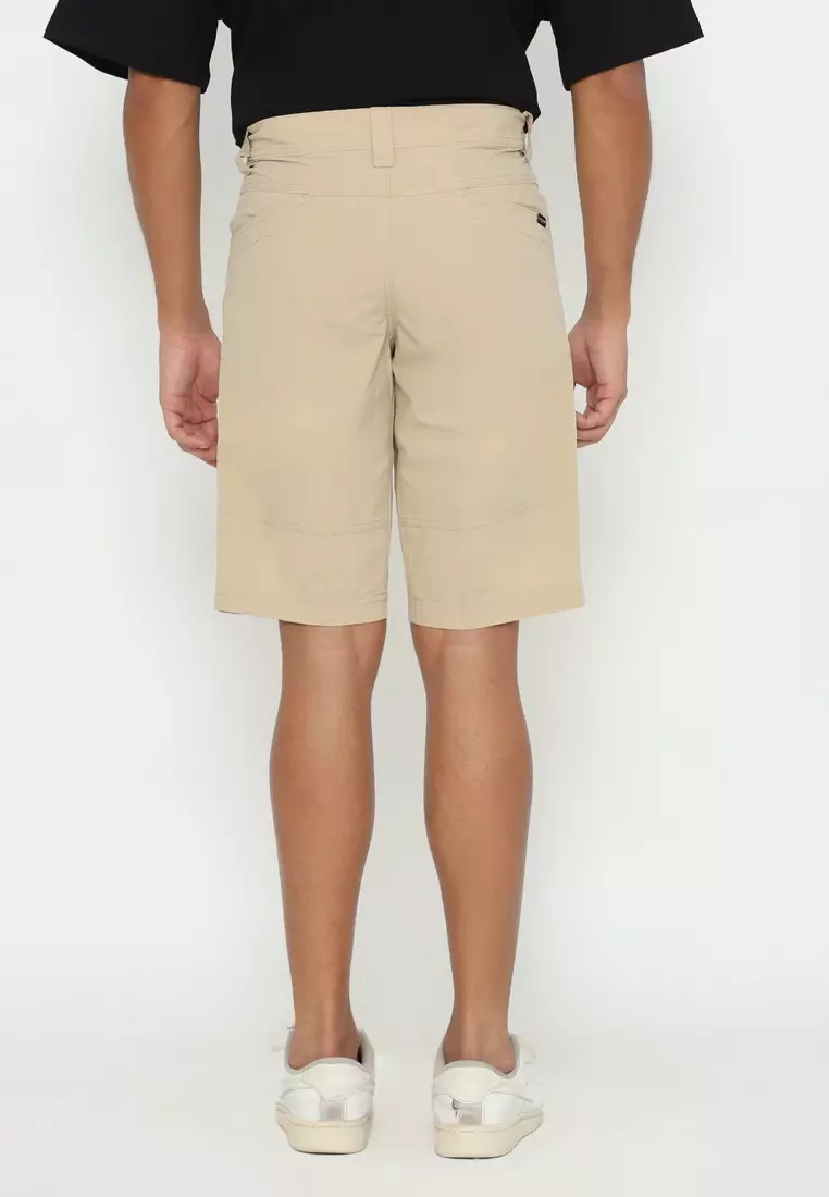 POLICE Celana Pendek Cargo Parasut Kantong Zipper Regular Fit Pria