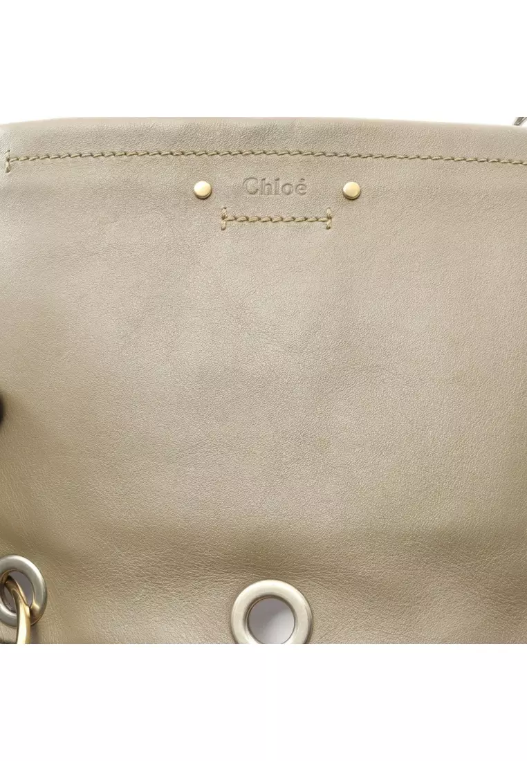 Pre-Loved Chloé Shoulder bag leather Khaki green Khaki beige