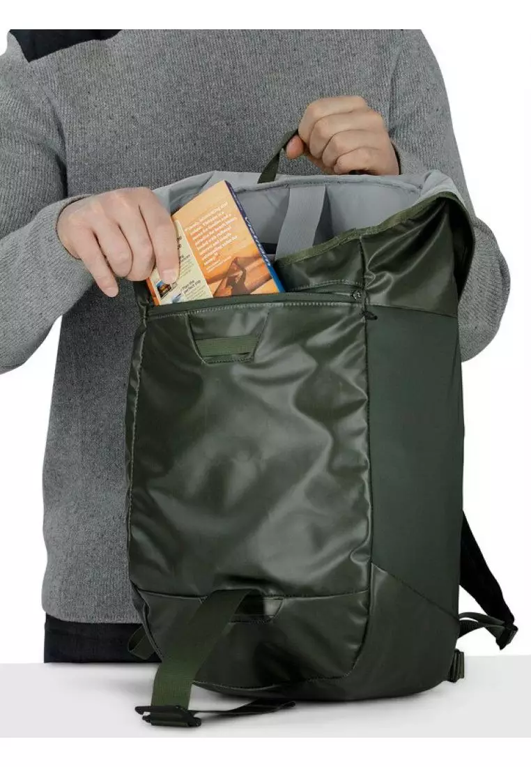 Osprey transporter clearance flap backpack