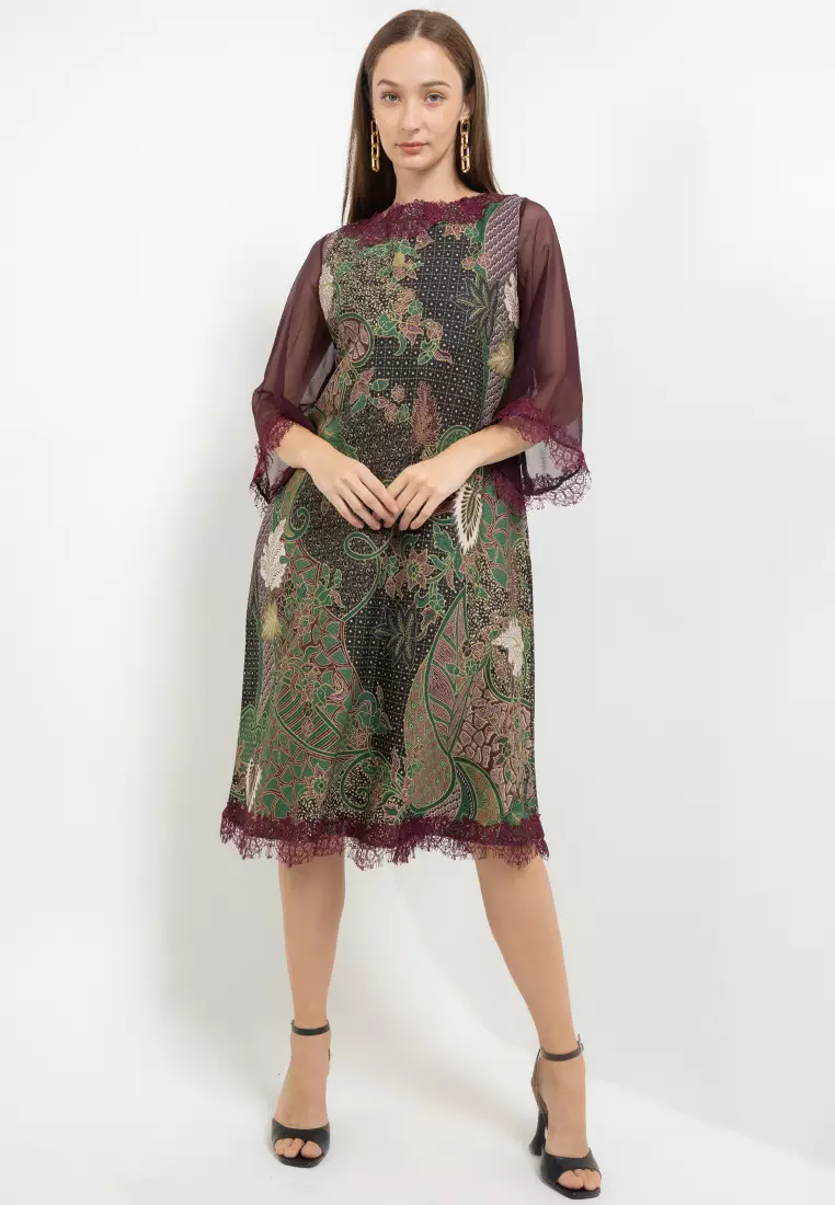 Dress Langsung Monocromatik