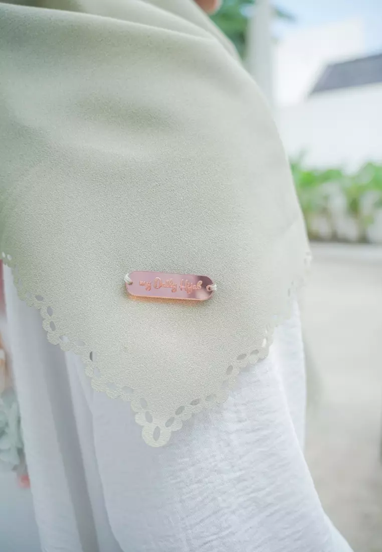 Hijab Segi Empat Lasercut Curly Matcha
