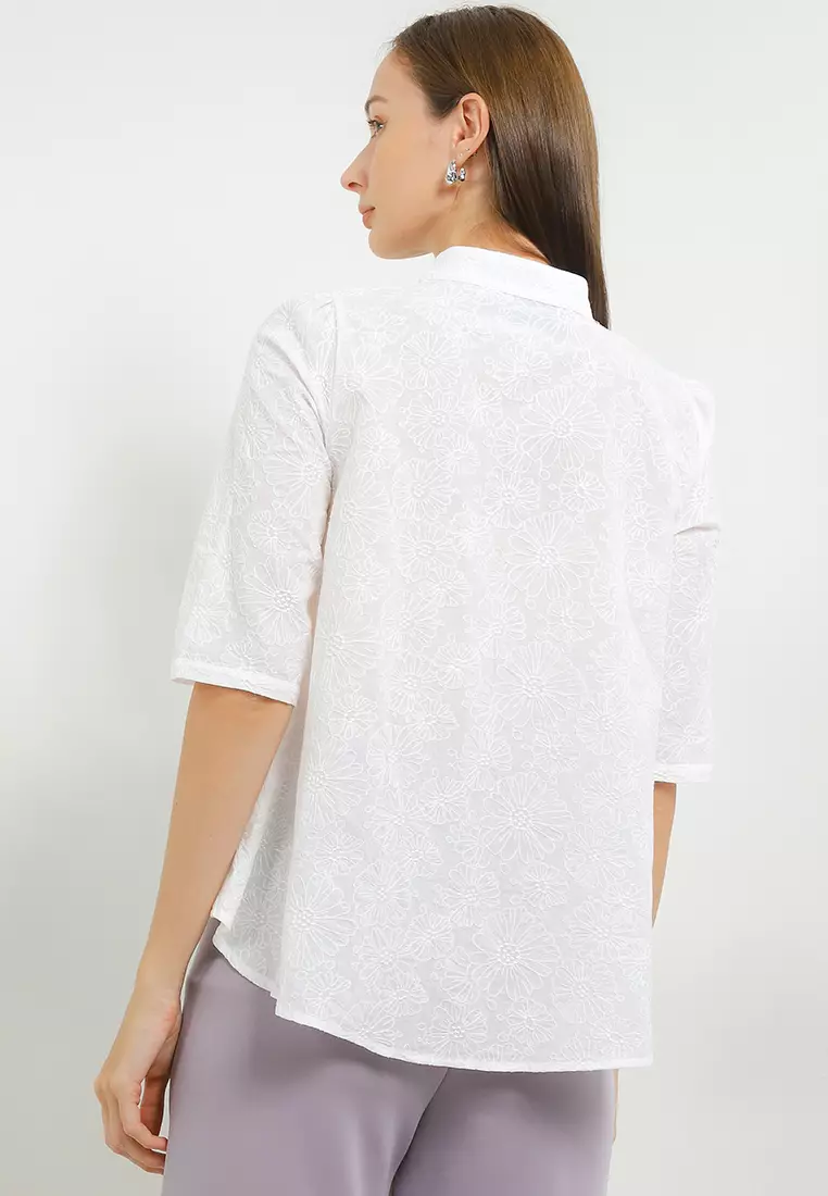 S/S Flo Embroidery Hi Lo Shirt