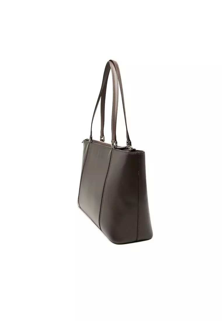 Pre-Loved Burberry Leather Tote