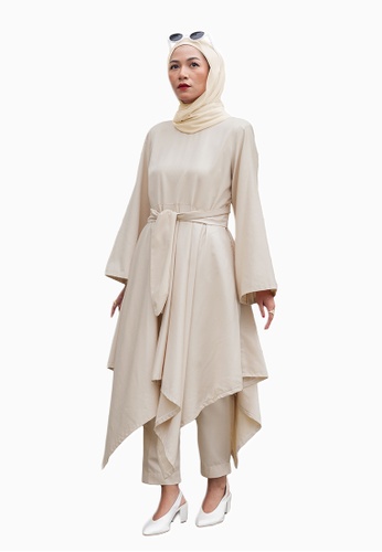 Anna Casual from LosraVelda in Brown