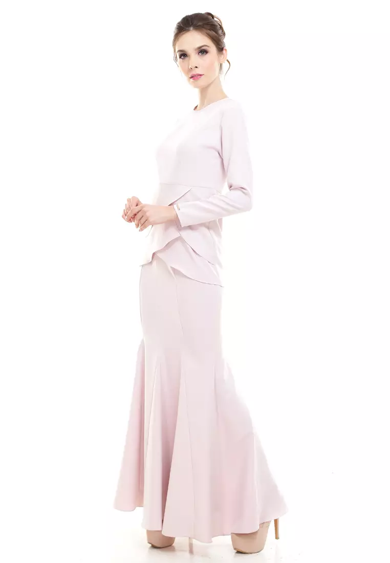 Piyona Kurung in Soft Pink