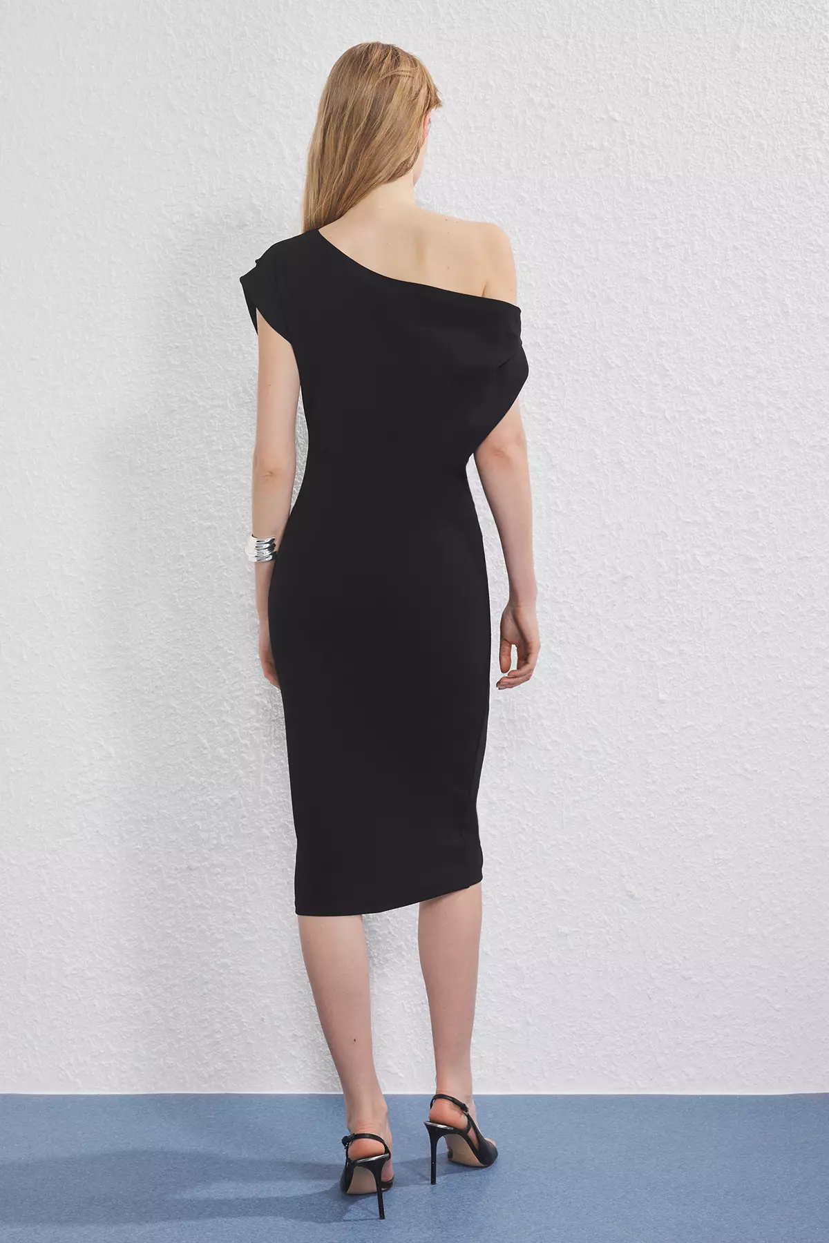 Black Midi Shirring/Draping Detail Knitted Dress