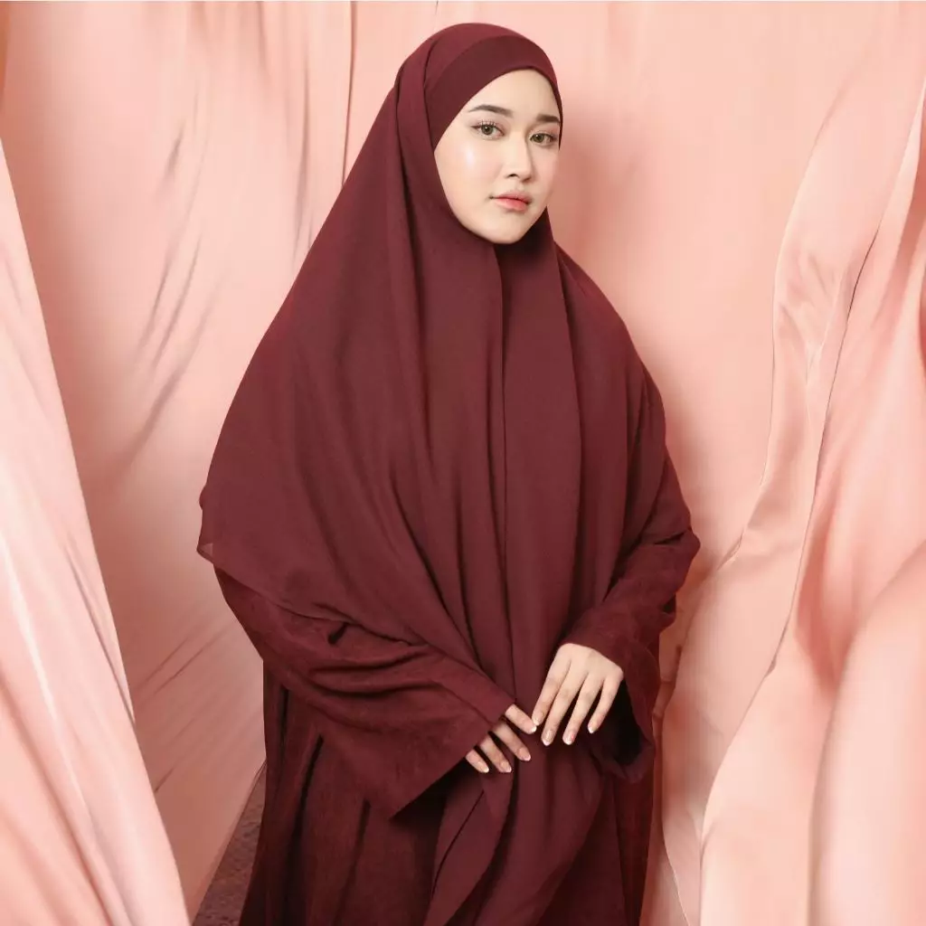 Syifa Khimar Bandana Lozy x Syifa Kamila Burgundy