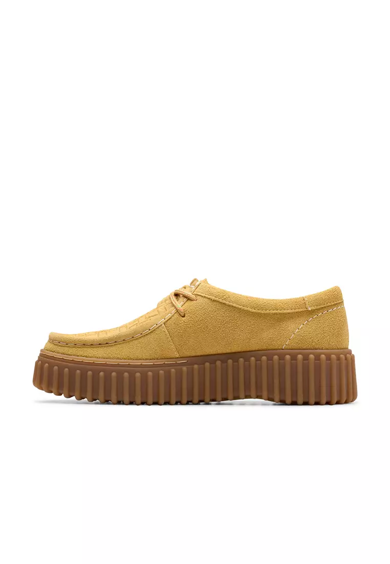 Buy CLARKS Womens Torhill Bee Sneakers - Golden Tan Suede