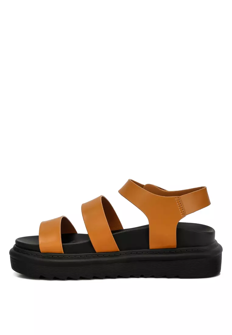 Pin Gesper Espadrille dalam warna Tan