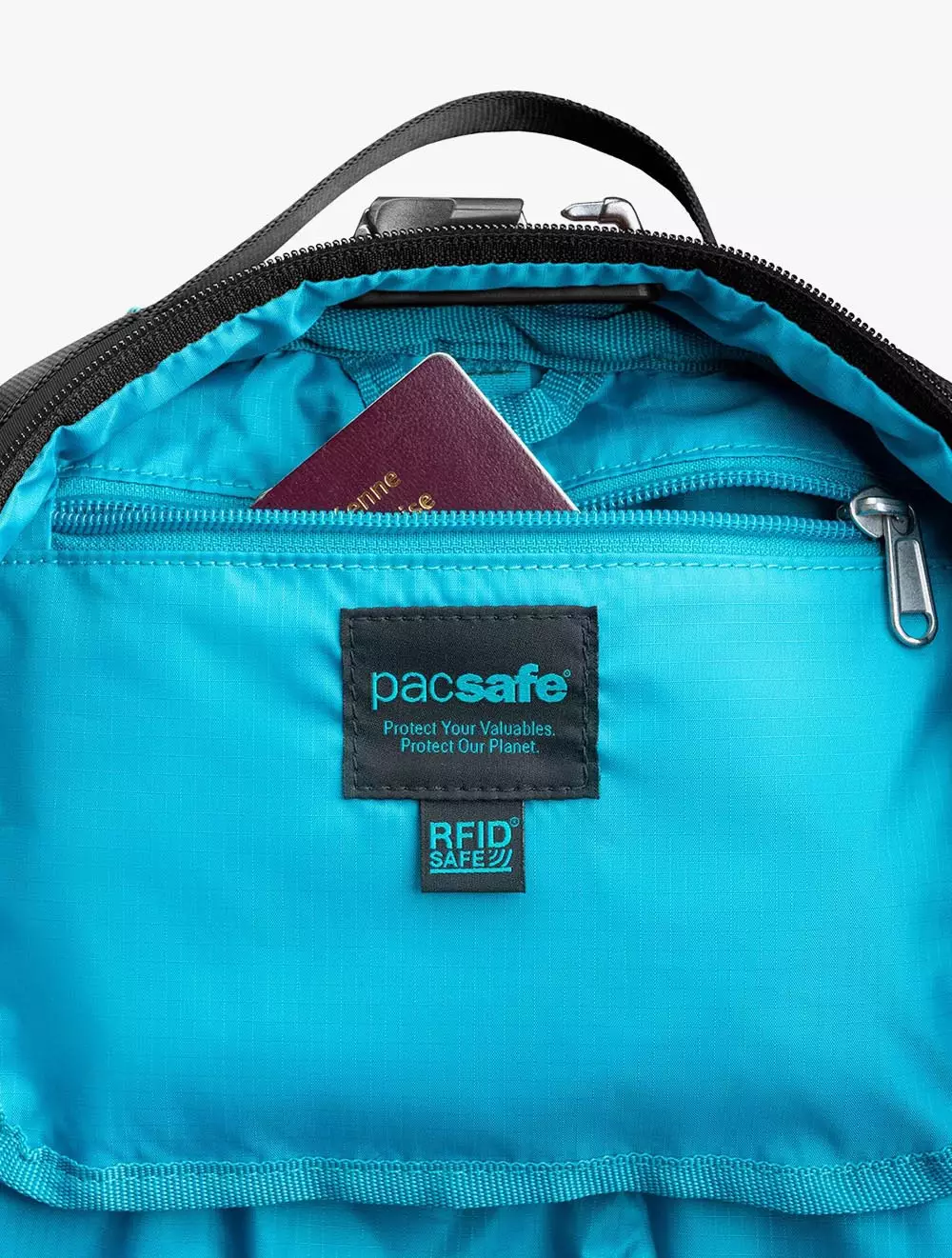 Jual Pacsafe Pacsafe® Eco 18L Anti-Theft Backpack - ECONYL BLACK ...