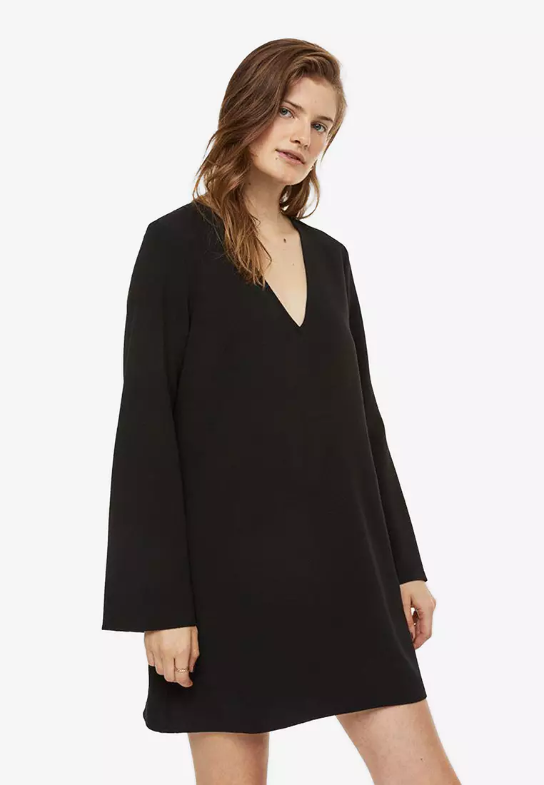 H and hotsell mv neck dress