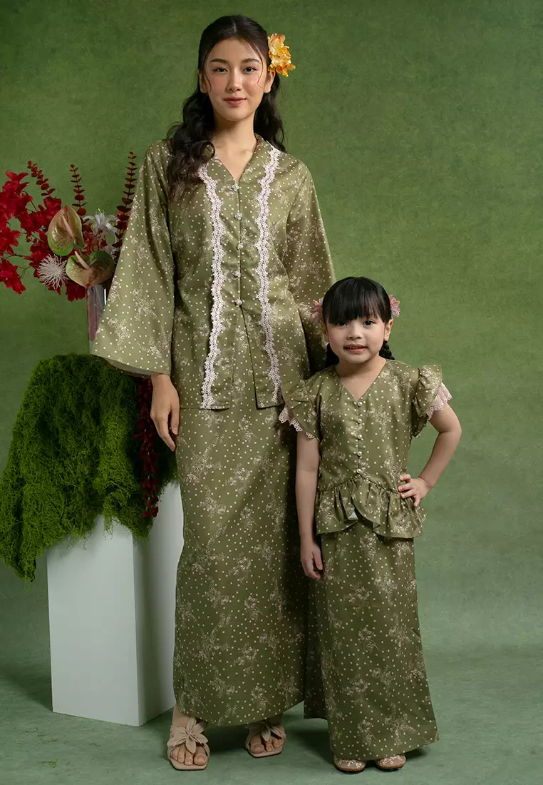 Hasna Top with Skirt Set