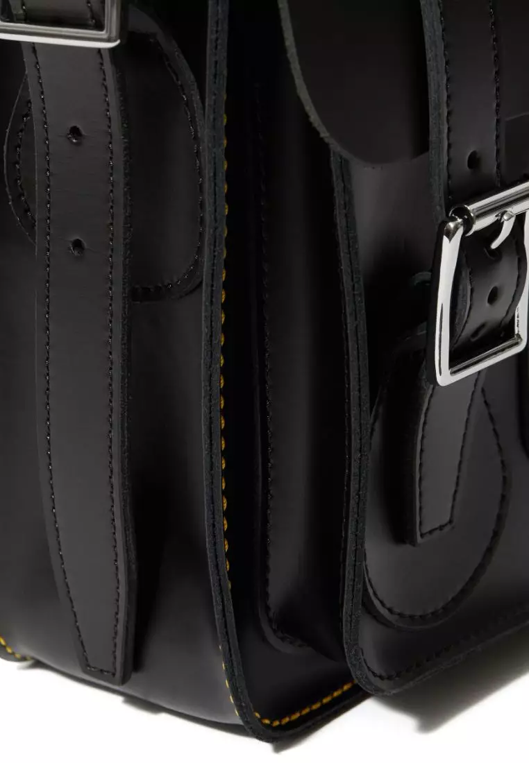Dr martens store messenger bag
