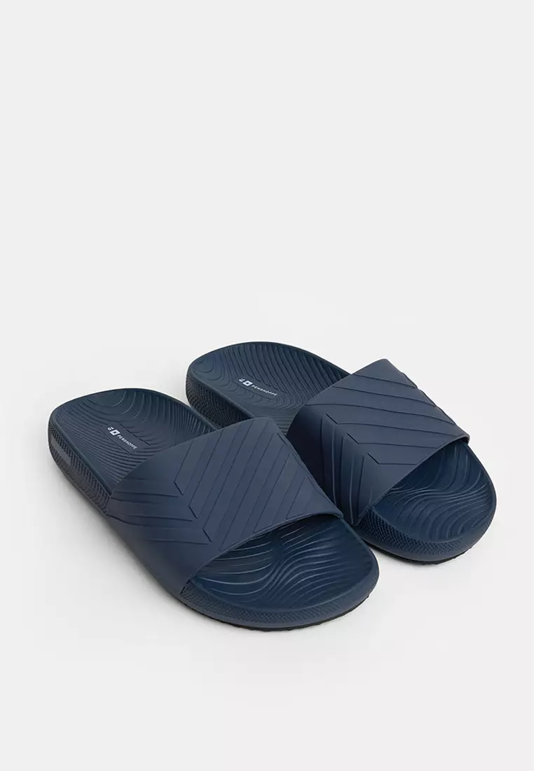 Men's Soft Footbed Slides with Embossed Pattern