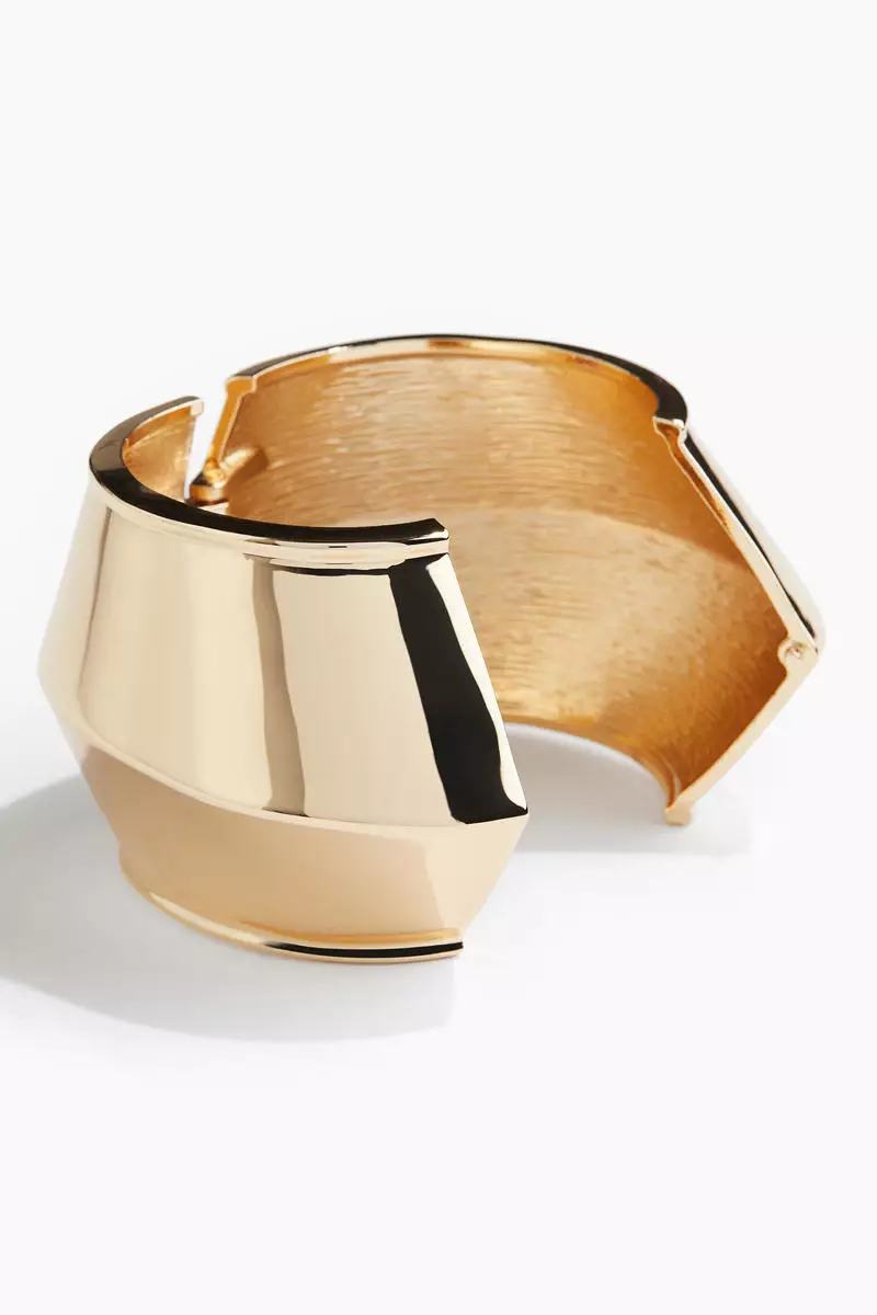 Chunky cuff bracelet