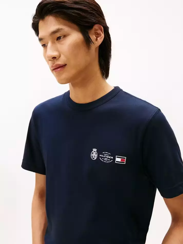 Tommy Hilfiger - Small Crest Outline Tee