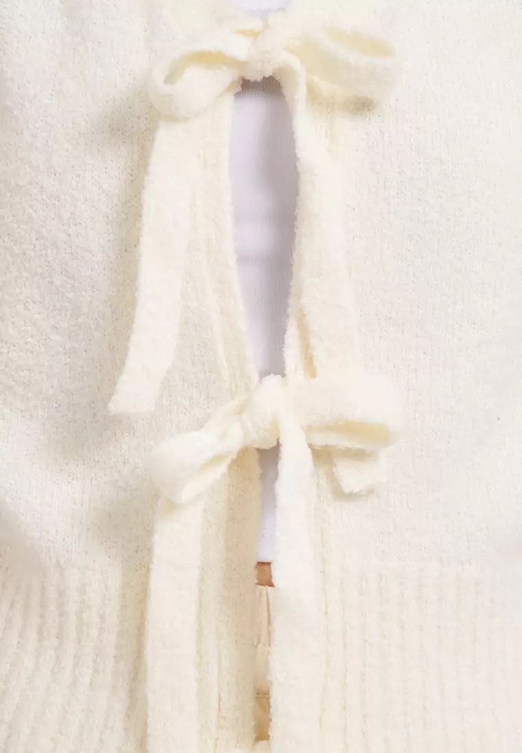 Tied Details Sleeveless Knit Top