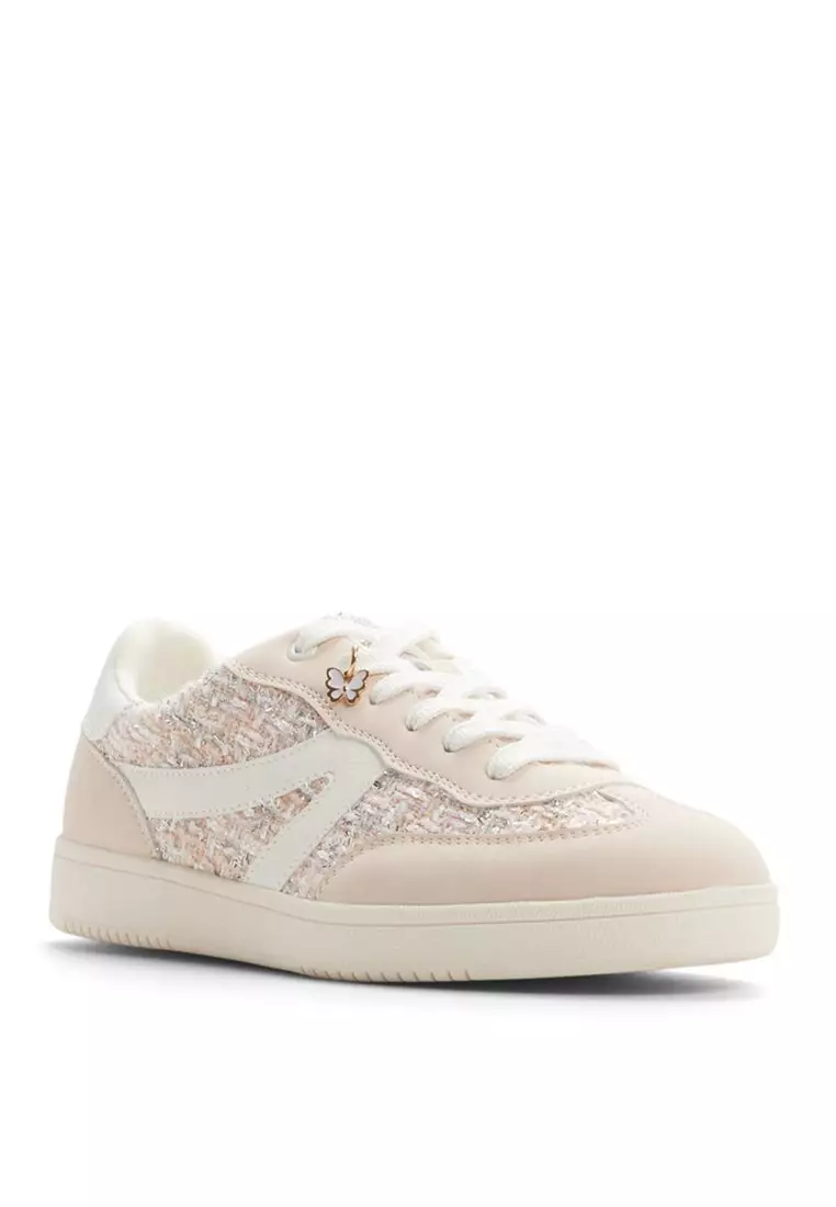 Solae Sneakers