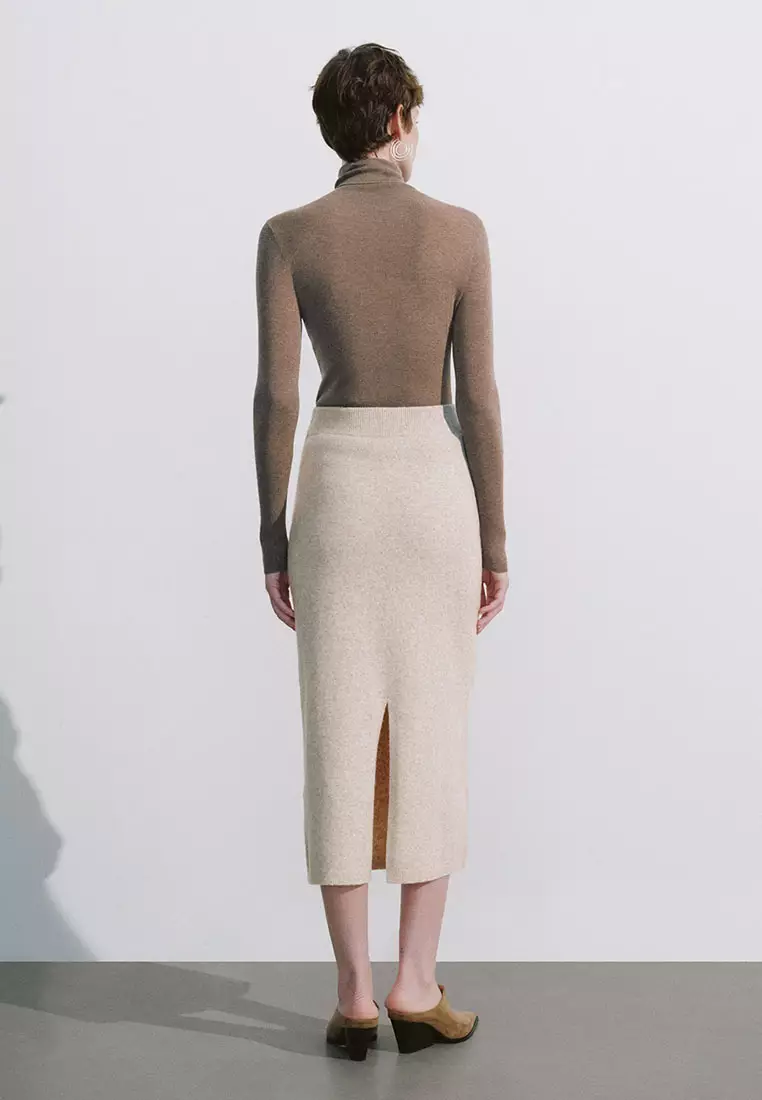 UR冬季新款女装简约气质后开衩高腰针织半裙UWM940027