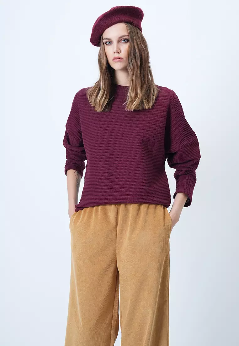 Women'S Burgundy Crew Neck Batwing Sleeve Wide Cut Basic Blouse Alc-X14391
