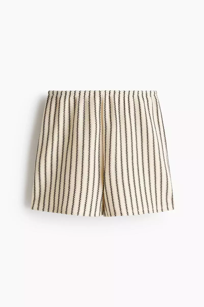 Knitted pull-on shorts