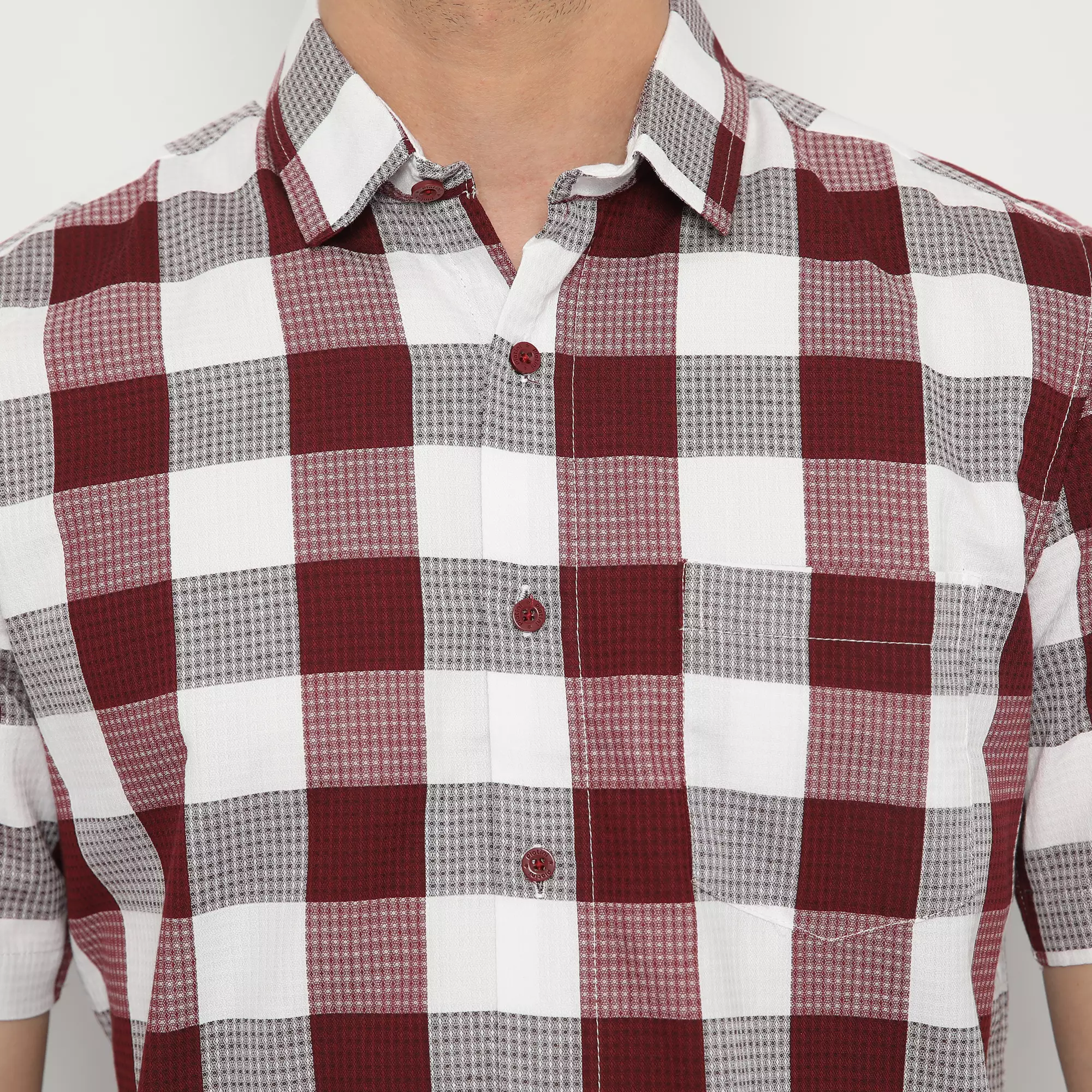 Platini Kemeja Kotak Pria Lengan Pendek Katun Yarndyed Dobby 73299 Maroon
