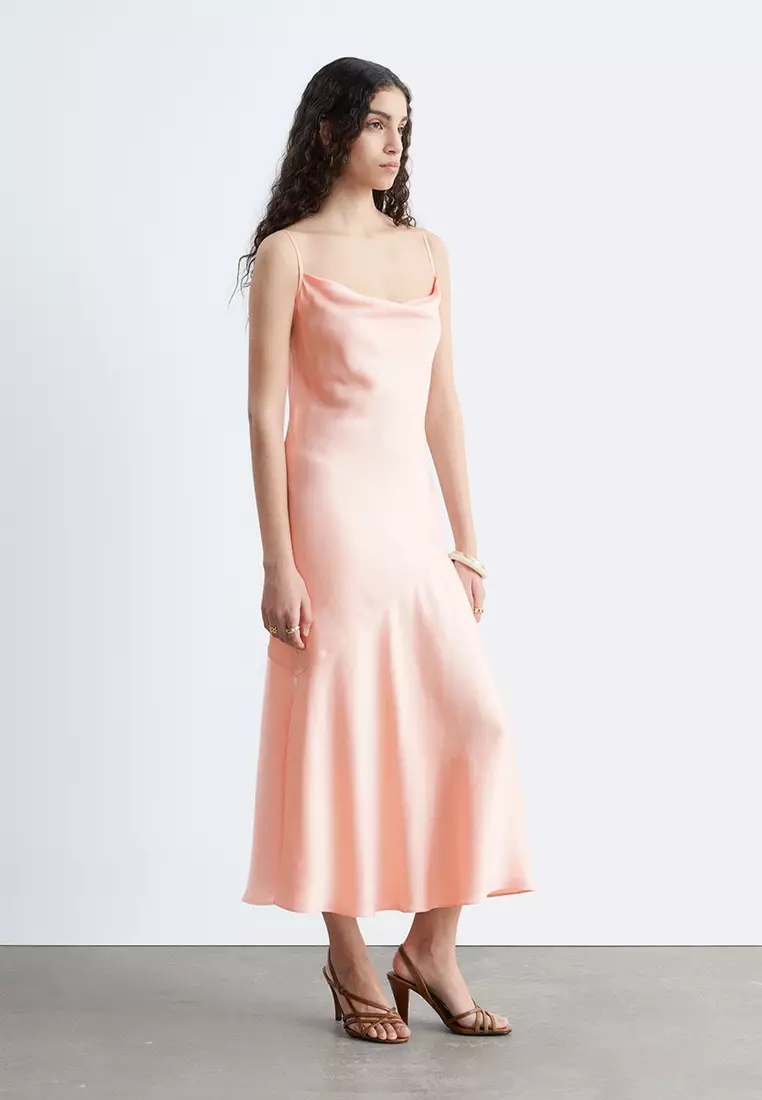 緞面吊帶中長連身裙