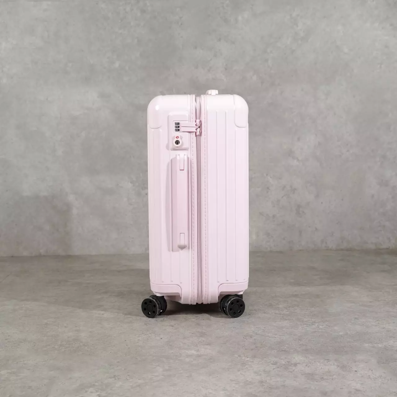 Koper RIMOWA ESSENTIAL BALLERINA PINK LIMITED CABIN SUITCASE LUGGAGE 100% ORIGINAL