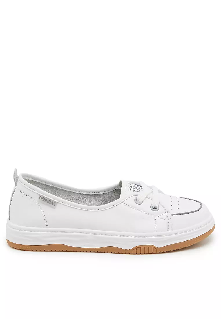 Discount on Twenty Eight Shoes  shoes - SKU: Smart Casual Leather Sneakers RX2282