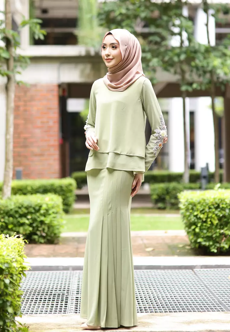Gloria Kurung Kedah Modern in Apple Green