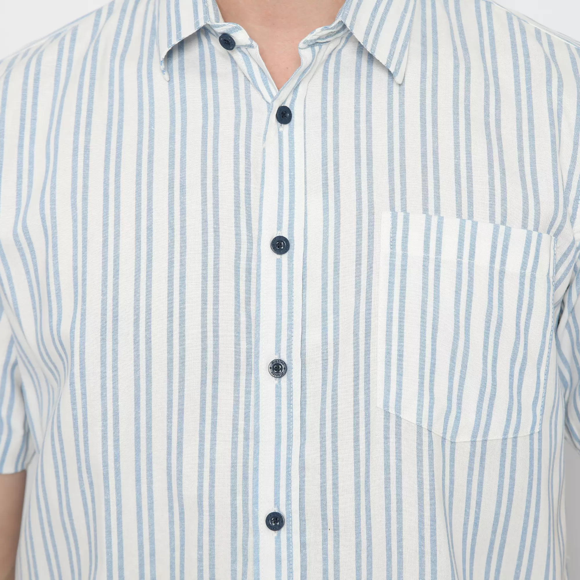 Platini Kemeja Motif Salur Pria Lengan Pendek Katun Biru Muda 73332