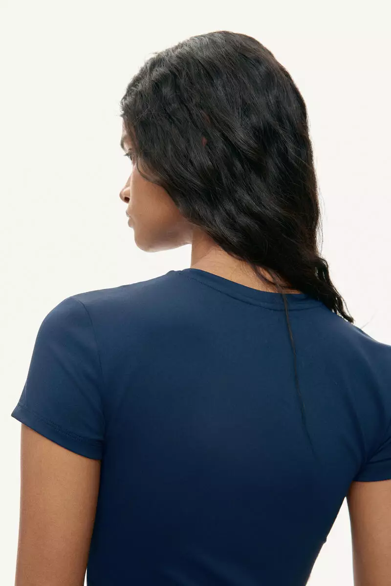 Fitted microfibre T-shirt