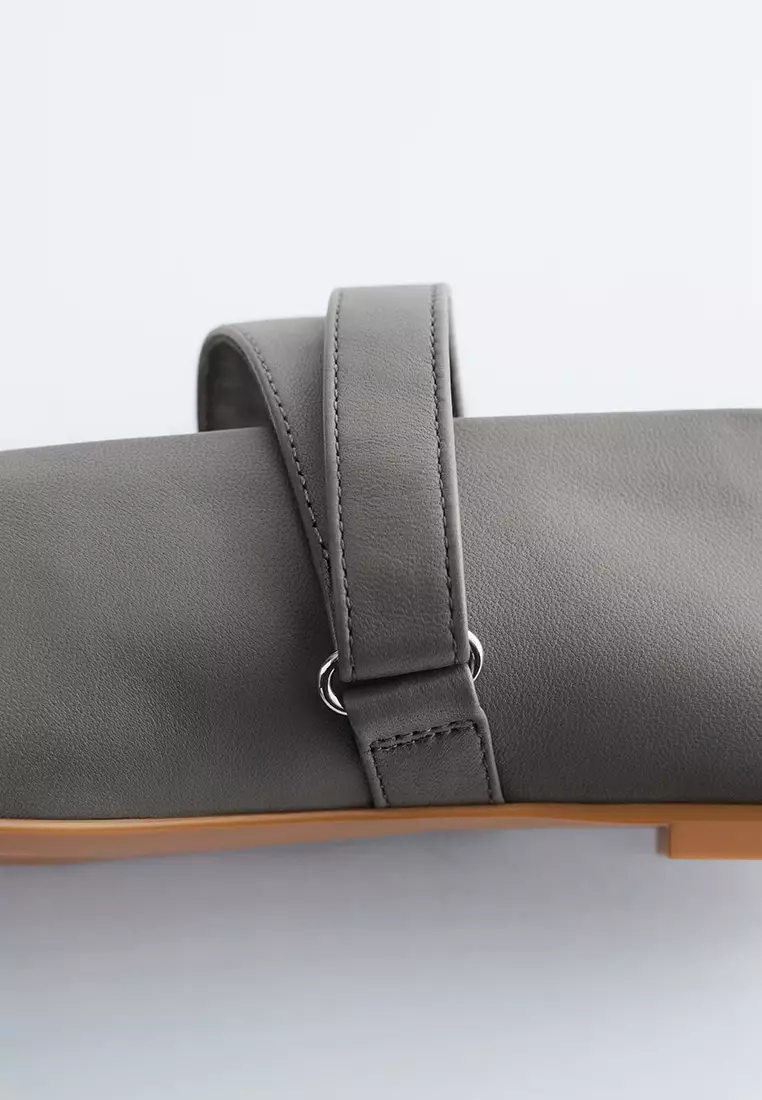 交叉搭帶皮革芭蕾舞鞋