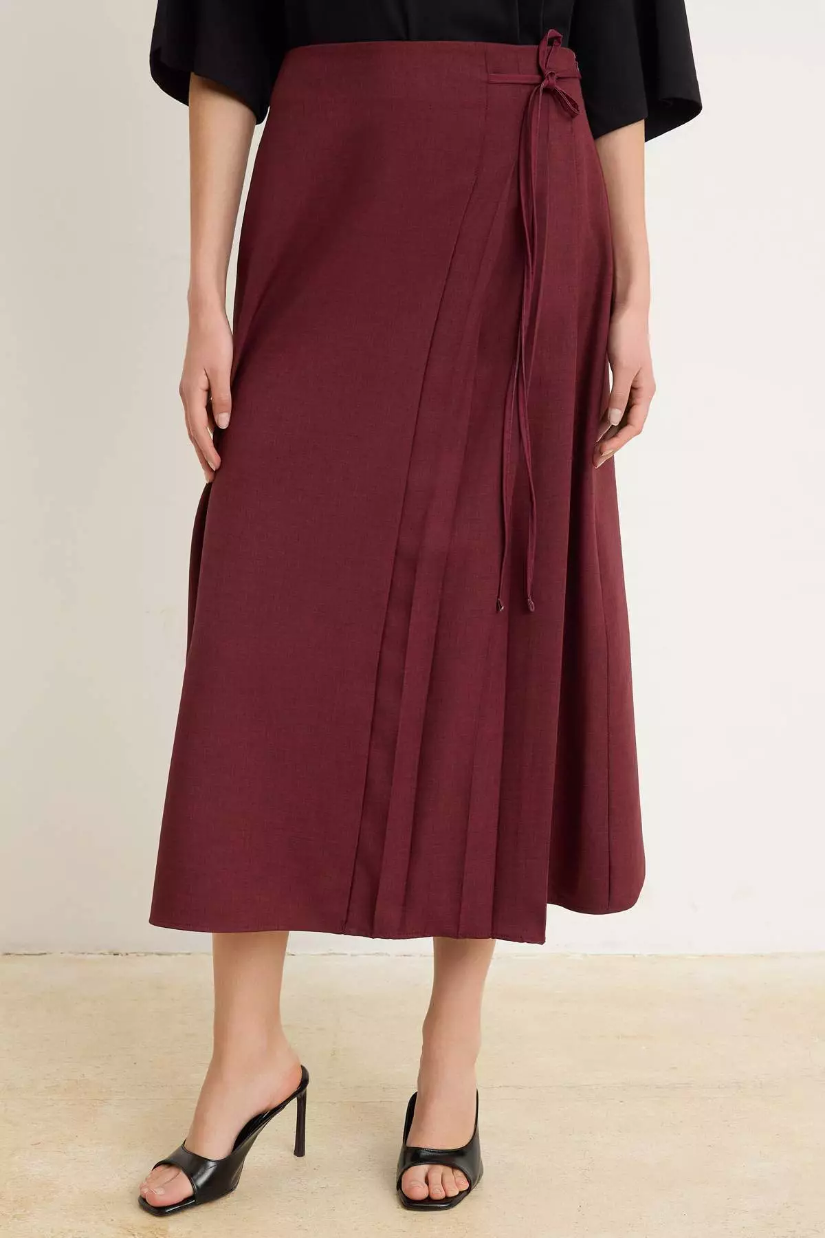 Burgundy A-Line Unlined Plain Weave Hijab Skirt With Pleated Detail On Top And Bottom Tctaw25Ee00007
