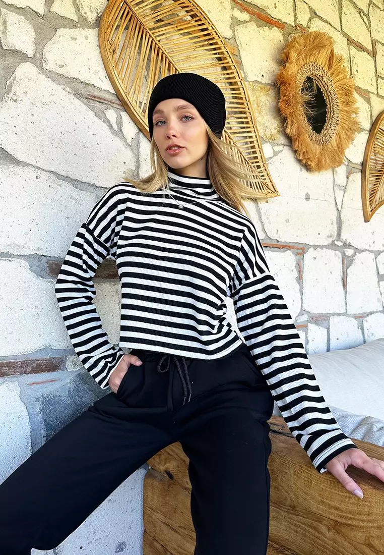 Striped turtleneck top new arrivals
