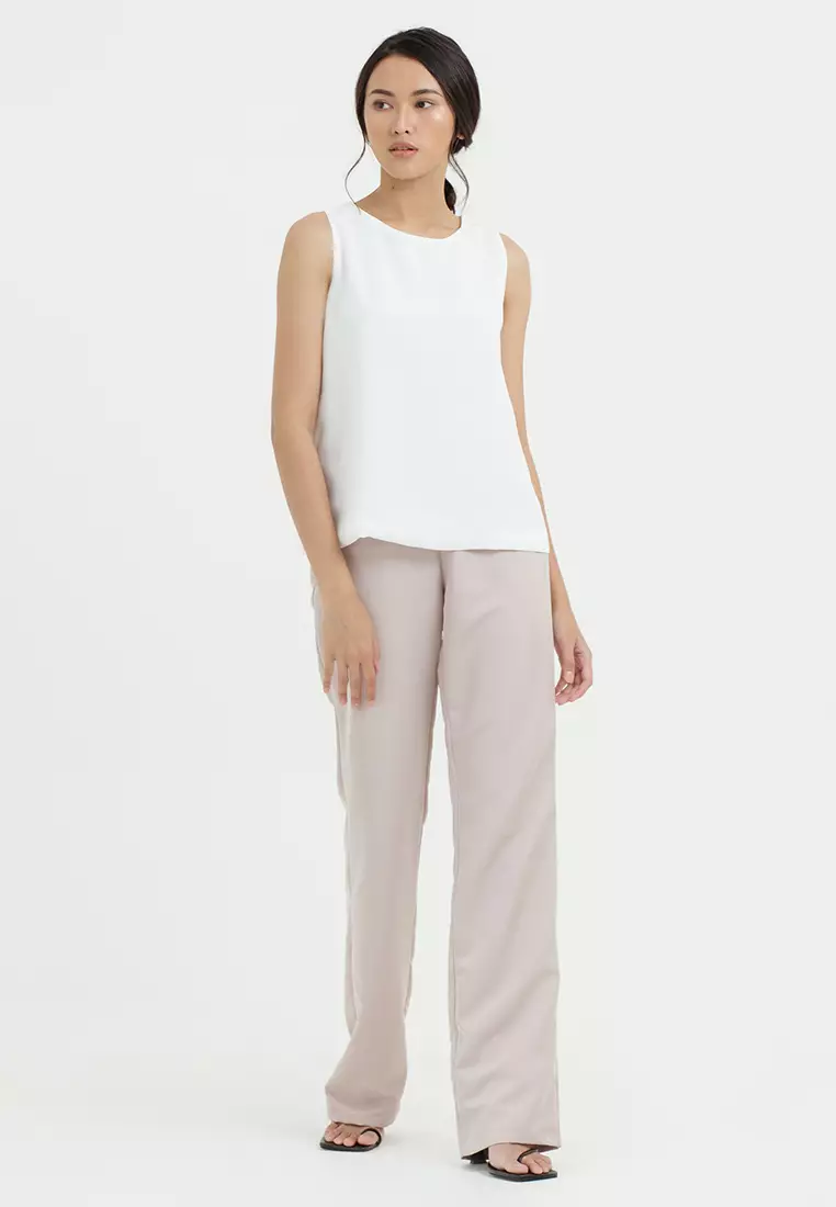 Basic Sleeveless Round Neck Top in White