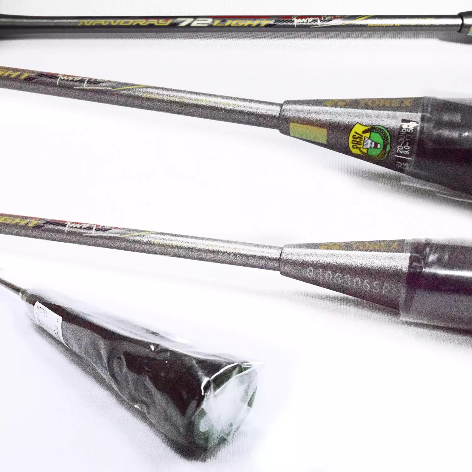 Raket Badminton Yonex Nanoray 72 Light Grey