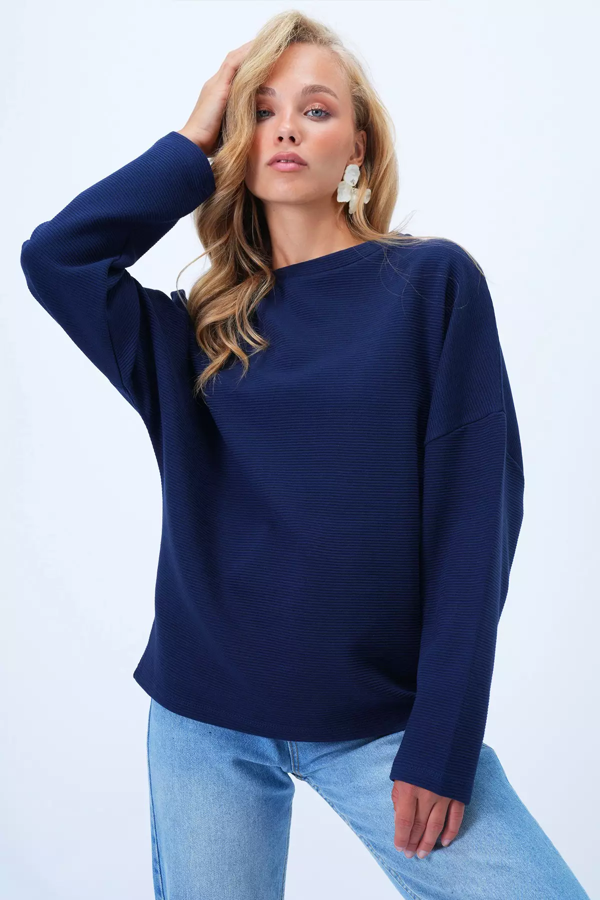 Women's Midnight Blue Crew Neck Batwing Sleeve Wide Cut Basic Blouse Alc-X14391