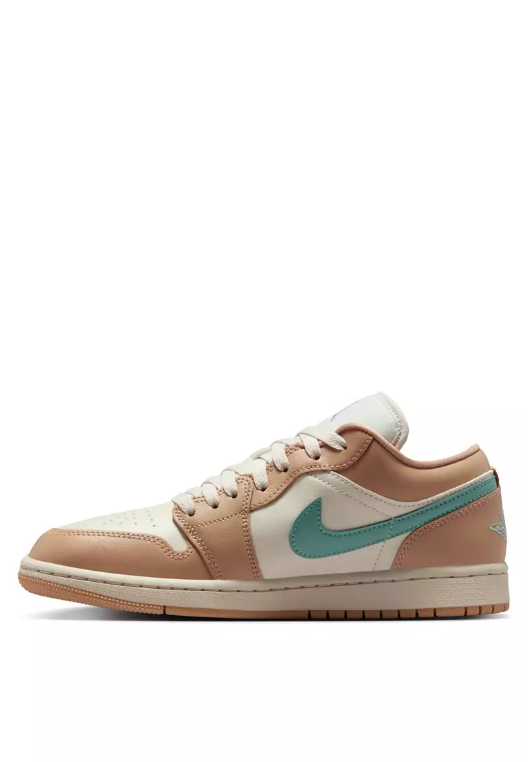 Air Jordan 1 Low Shoes
