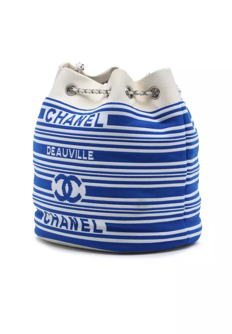 Pre-Loved Chanel Venise Biarritz Mixed Fibers And Lambskin Drawstring Bucket Bag