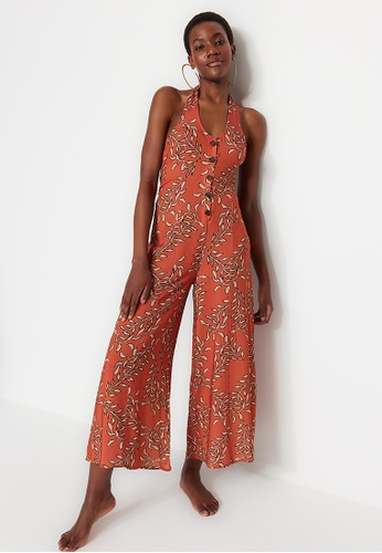https://www.zalora.com.ph/trendyol-floral-patterned-woven-backless-jumpsuit-multi-2852152.html