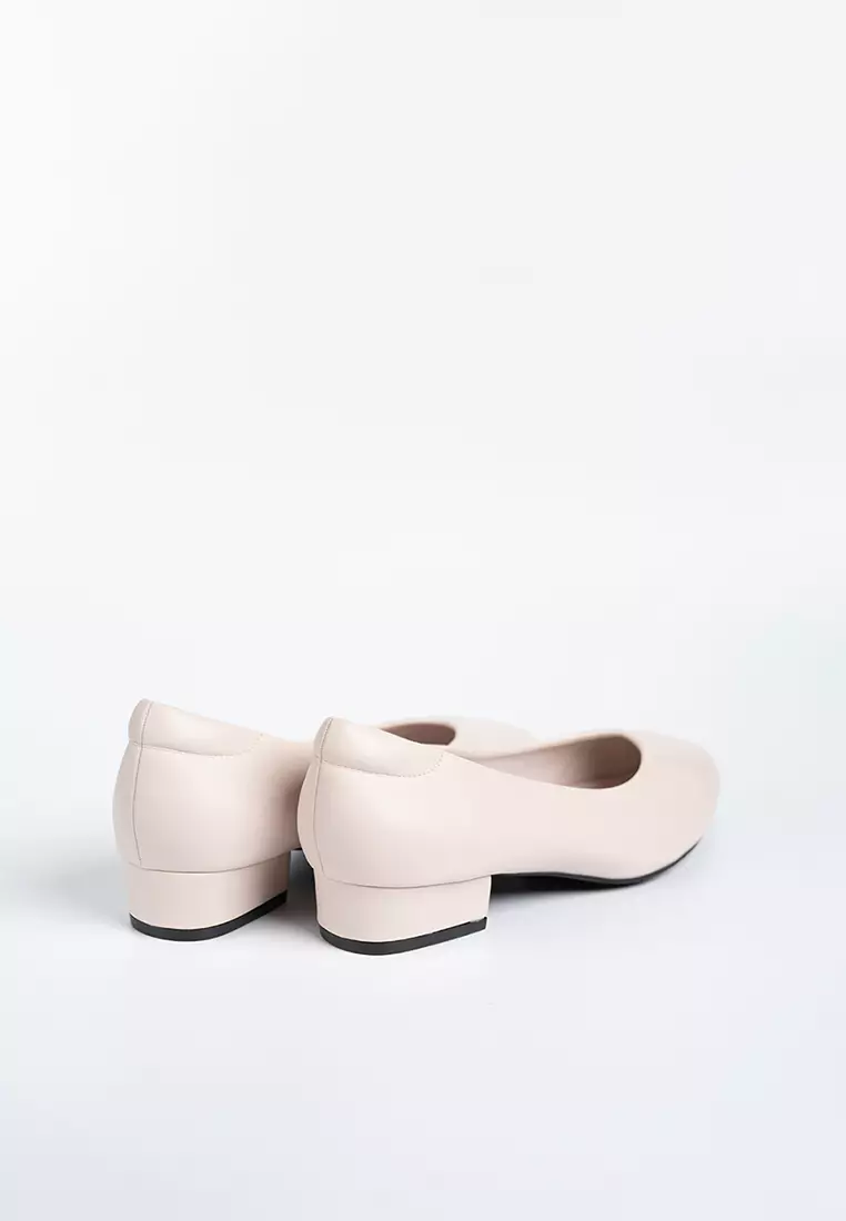 Bethany Pointed Mid Heel