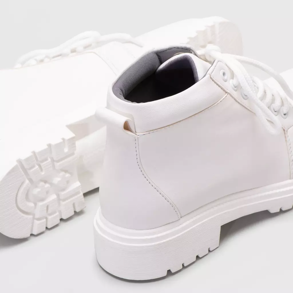 Butterpop Boots White