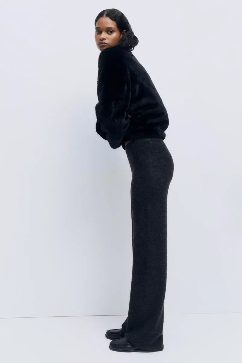 Knitted pull-on trousers
