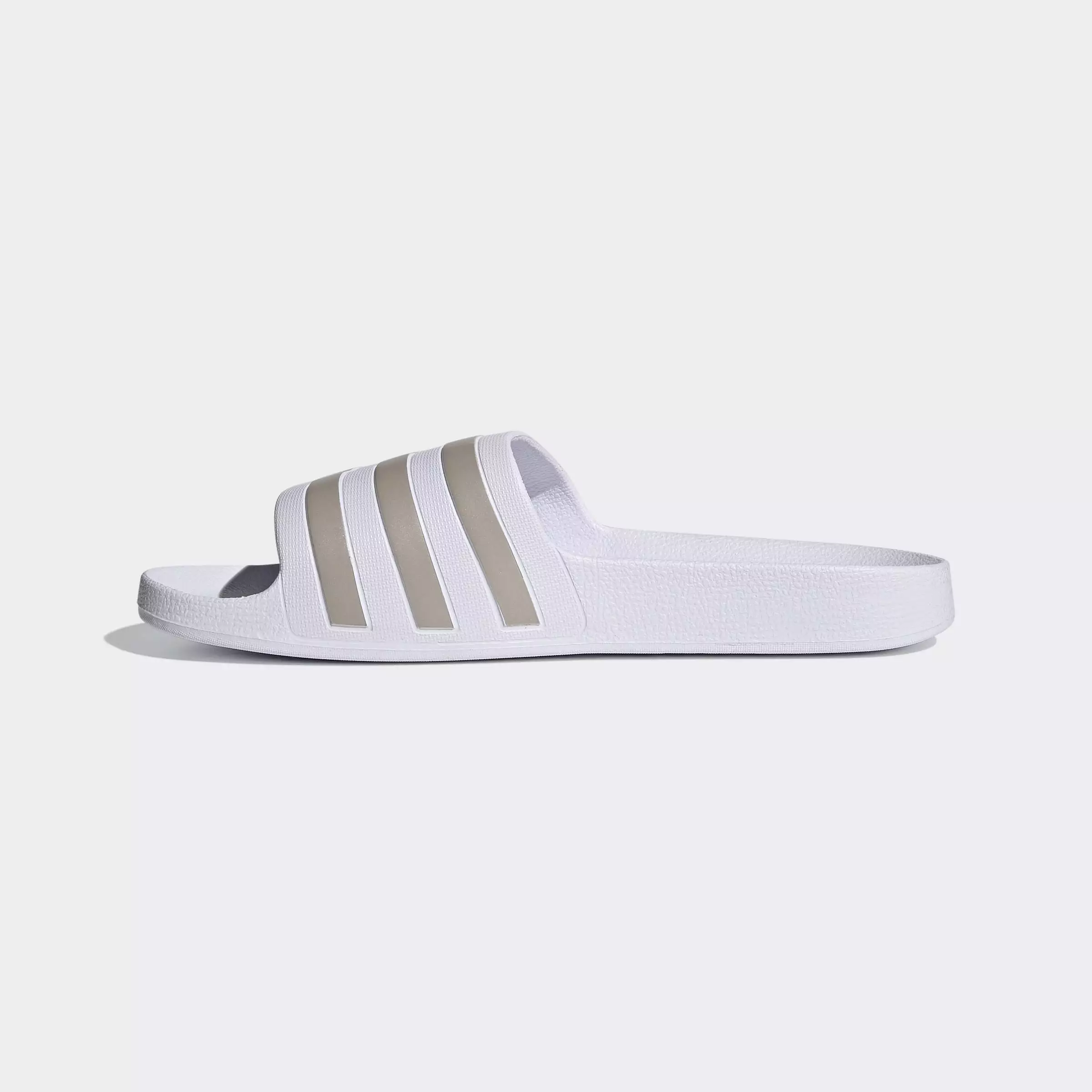 Adilette Aqua Slides