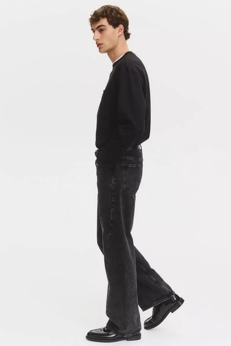 Loose Straight twisted leg jeans